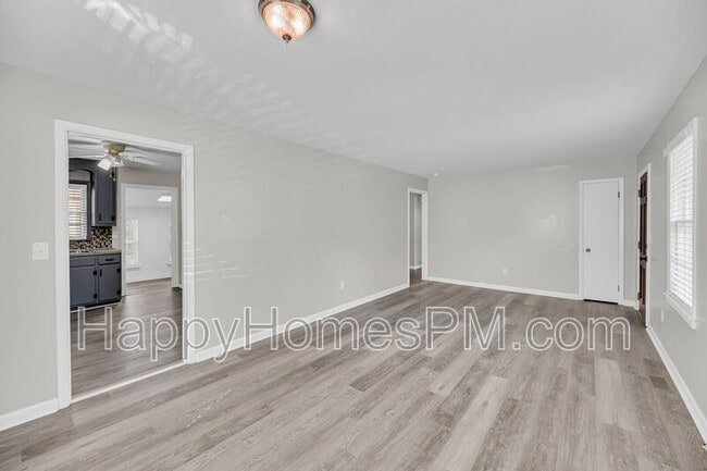 Building Photo - 313 Curtiss Ave