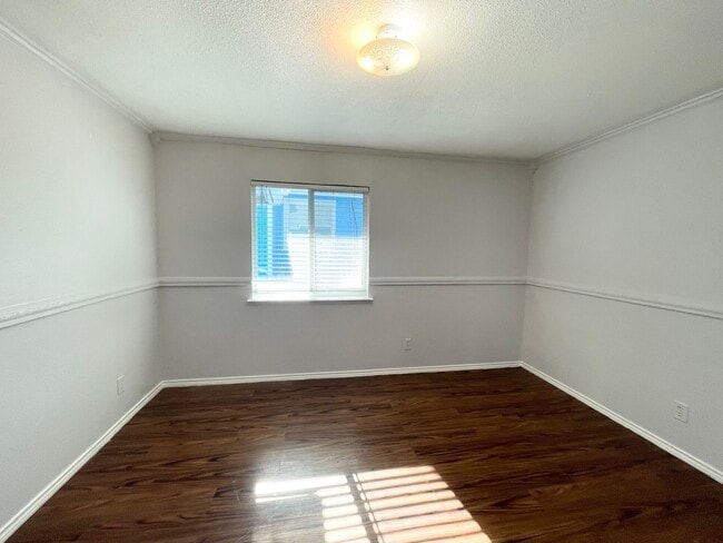 Building Photo - 8208 Sam Rayburn Dr