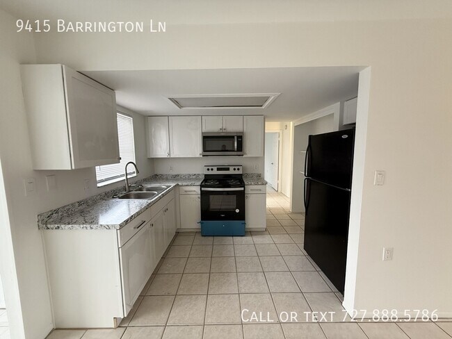 Building Photo - 9415 Barrington Ln