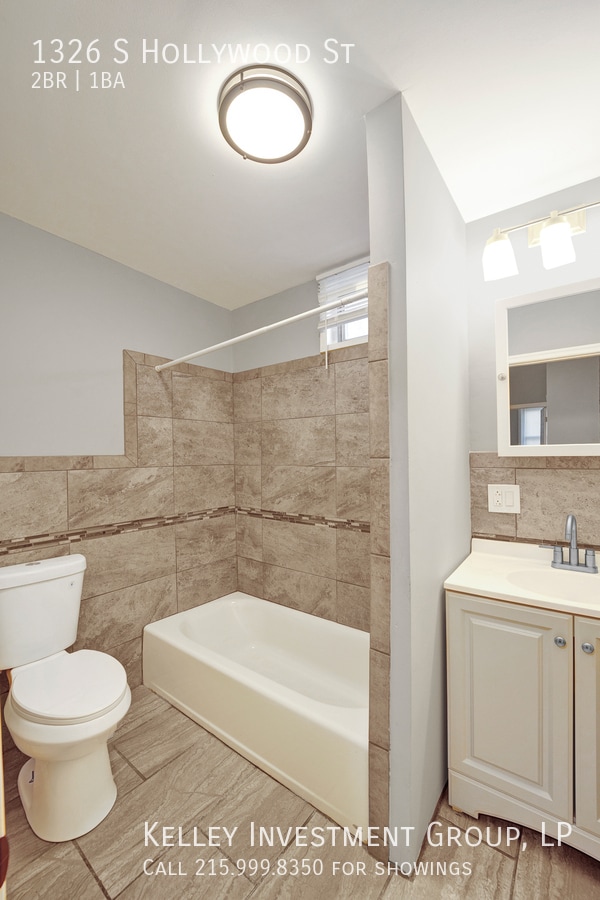 Building Photo - 1326 S Hollywood St