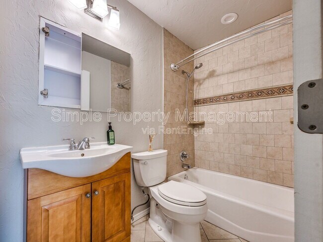 Building Photo - 215 W Kittyhawk Dr