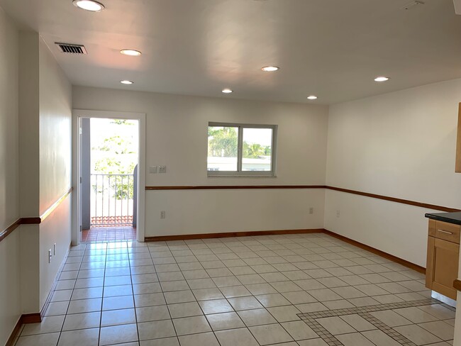 Building Photo - 660 85th St