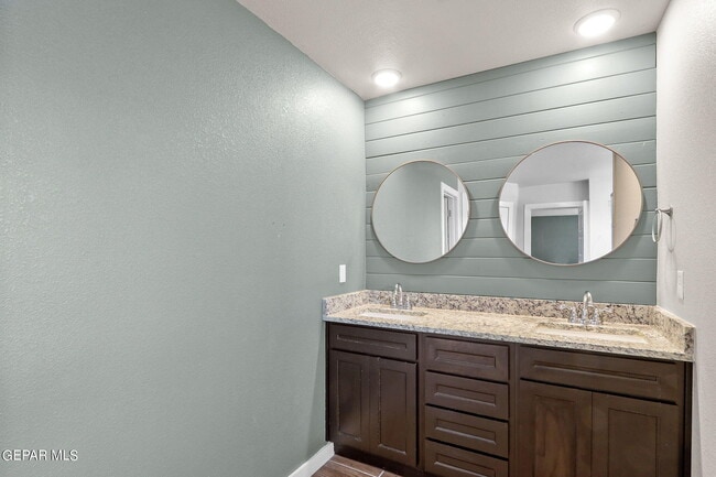 Building Photo - 14708 Tierra Garcia Dr