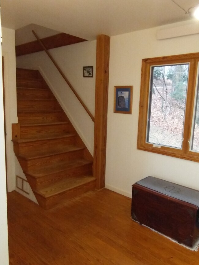 Building Photo - 402 Forest Beach Rd
