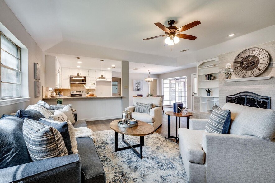 Primary Photo - 724 Toni Dr