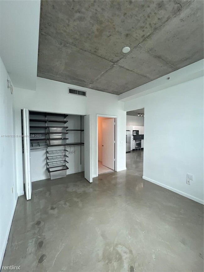 Building Photo - 2 br, 2 bath Condo - 234 NE 3rd St Ph LPH1