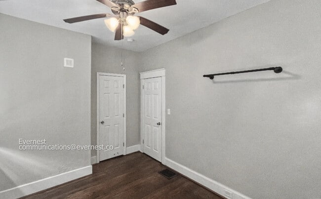 Building Photo - 3 Bed/2 Bath Home with Fenced-in Yard / Available Now!