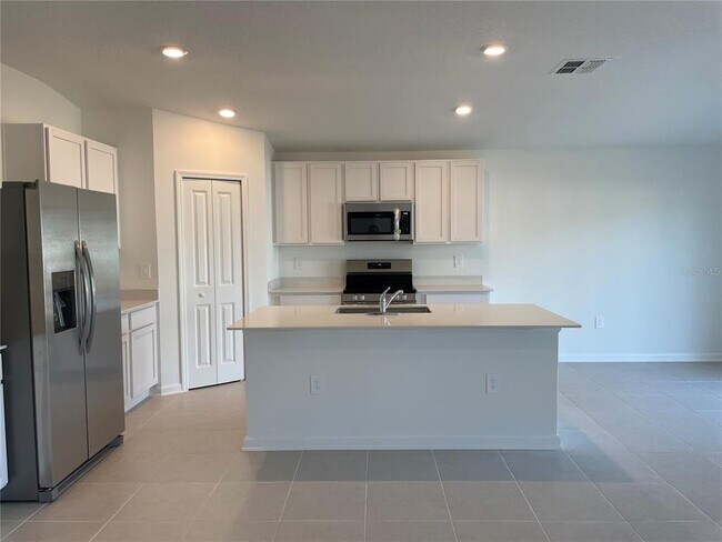 Building Photo - 1374 Blue Ash Ln