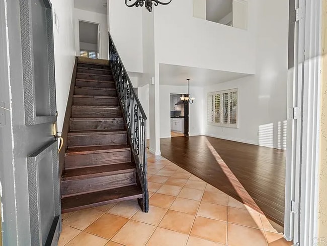 Building Photo - 461 Ridgeview Ct