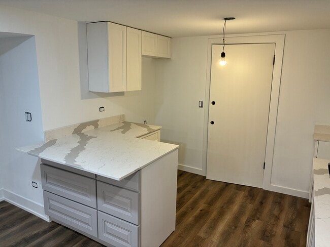 Building Photo - 5523 N Major Ave