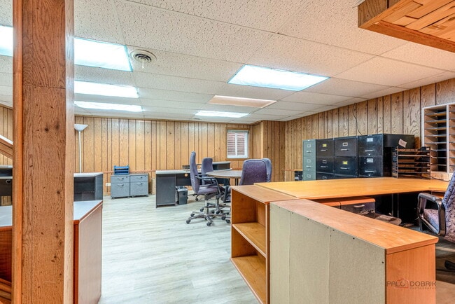 Building Photo - 707 Mallard Ln