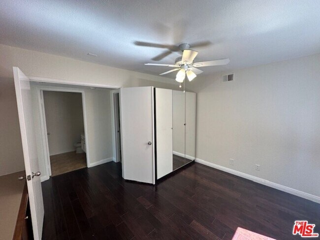 Building Photo - 6501 Bradley Pl