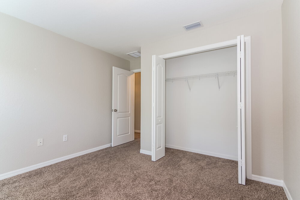Building Photo - 6854 Glenbrook Dr