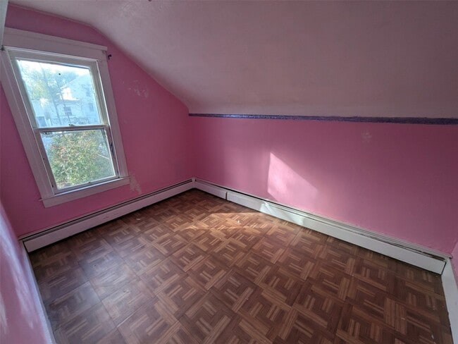 Building Photo - 309 Squires Ave