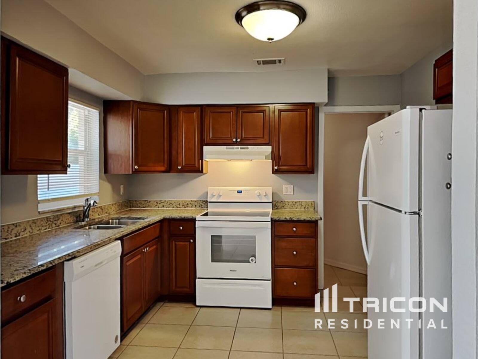 Building Photo - 2529 Brentwood Dr