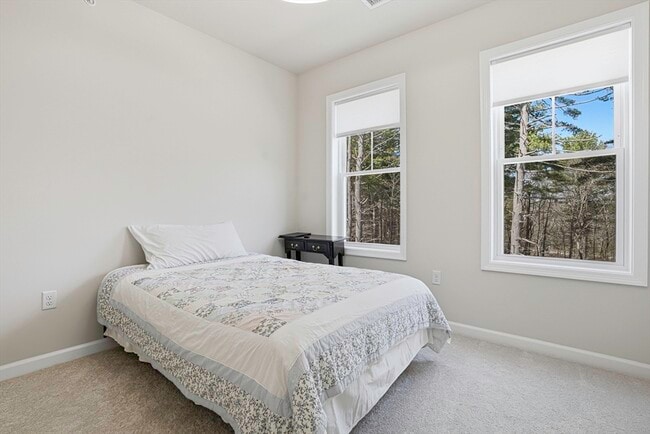 Building Photo - 4 Winslow Ln