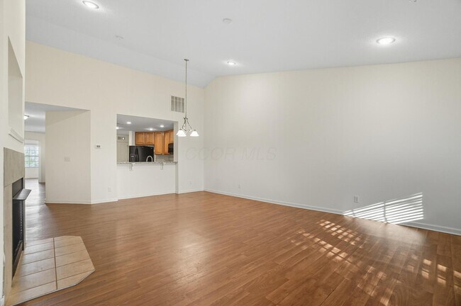 Building Photo - 5468 Nottinghamshire Ln