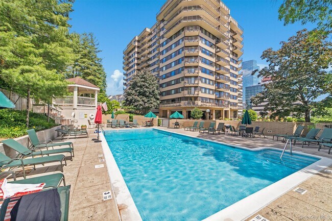 Building Photo - 25 Rockledge Ave