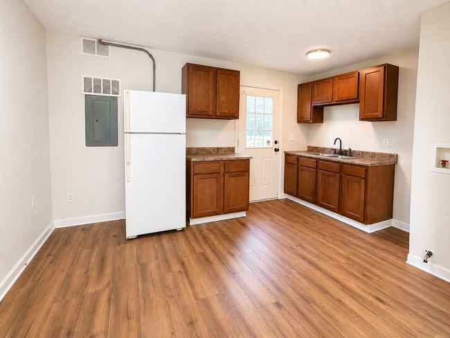 Building Photo - Cozy Columbus Home with Yard and Convenient Location