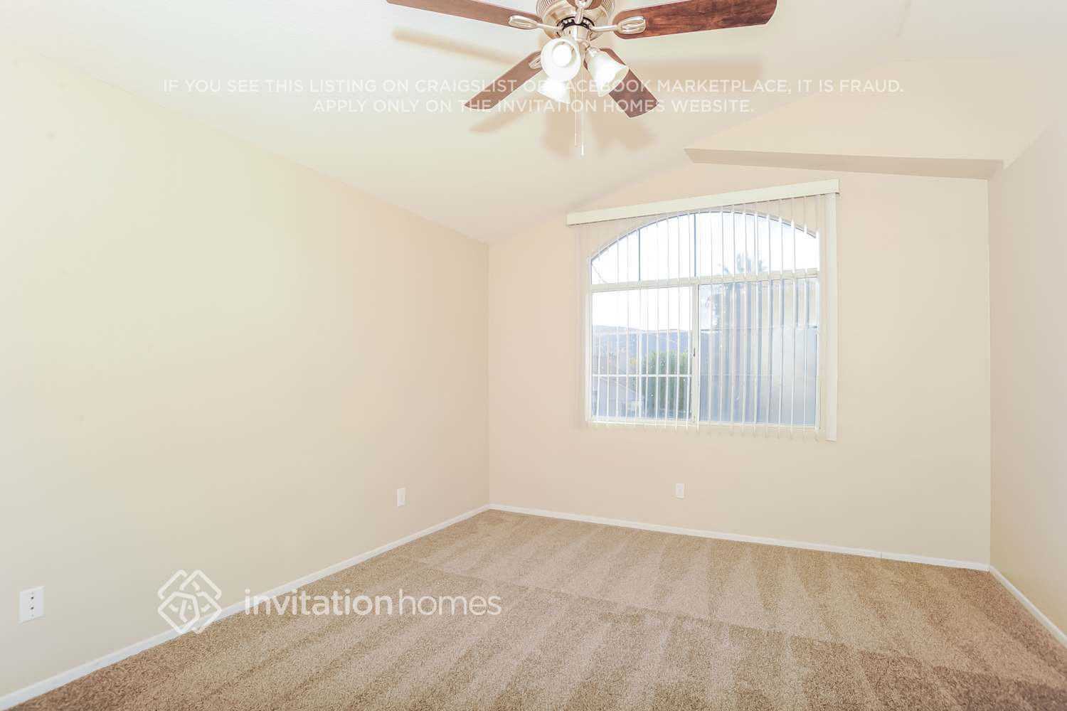 Building Photo - 39926 Milan Dr