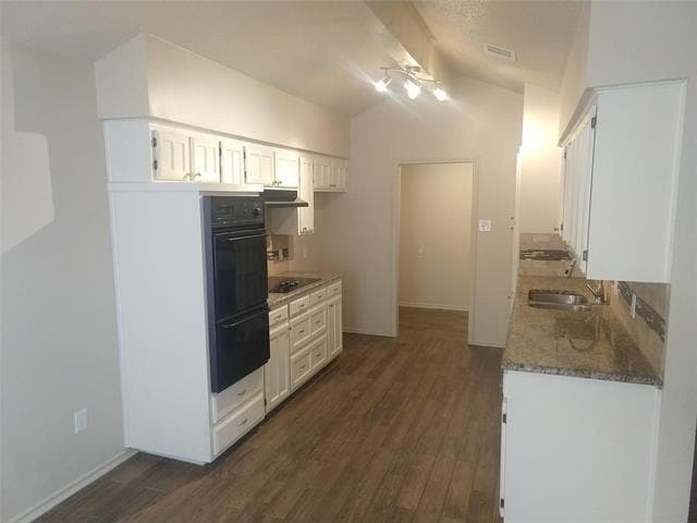 Building Photo - 3819 Wrentham Dr