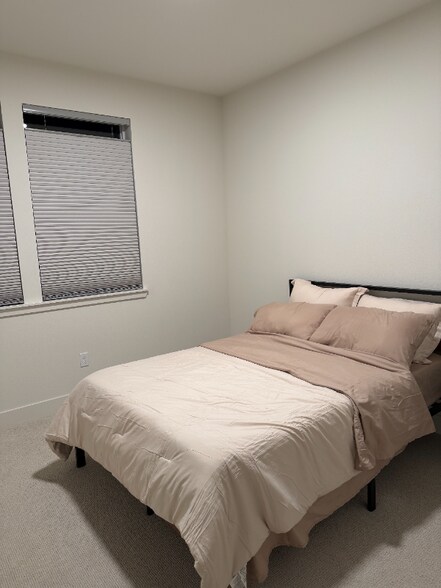 Building Photo - 2021 Stanford St