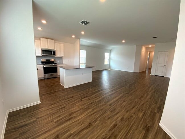 Building Photo - 3106 Kenner Dr