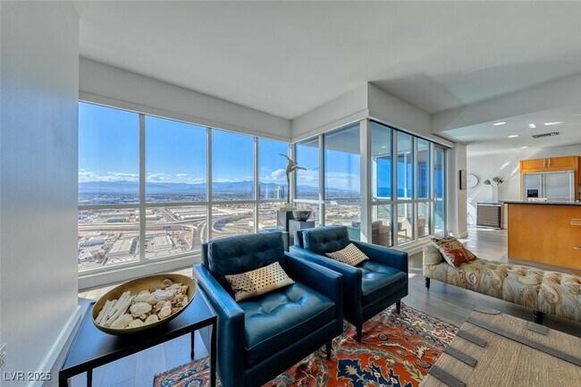Building Photo - 4525 Dean Martin Dr