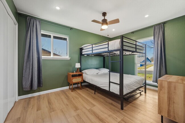 Building Photo - 4807 Carsonhill Dr