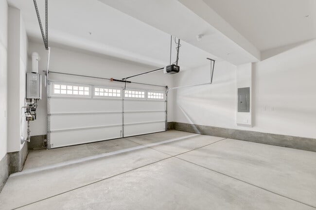 Building Photo - 7398 Solstice Pl