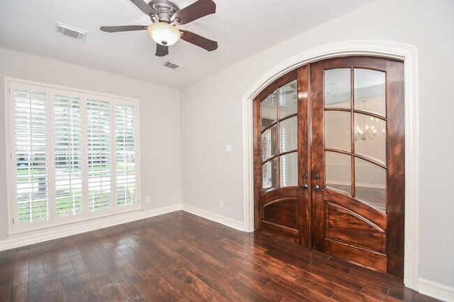 Building Photo - 22402 Caroline Chase Ct