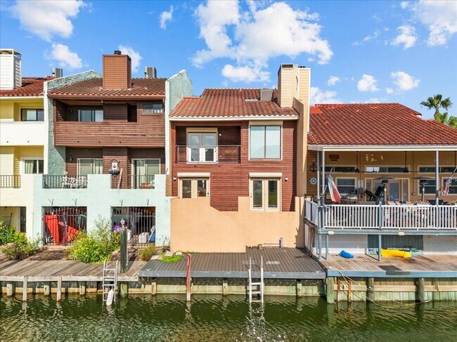 Building Photo - 17 Antilles Ln