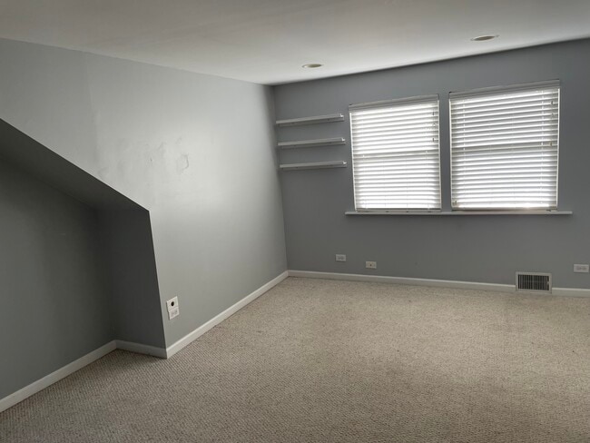Building Photo - 2244 Elizabeth Dr