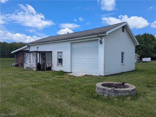 Building Photo - 17536 Hosmer Rd