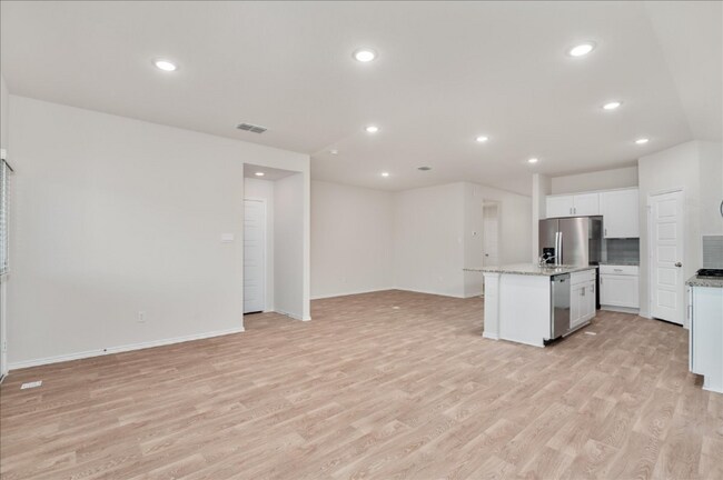 Building Photo - 379 Wayne Way