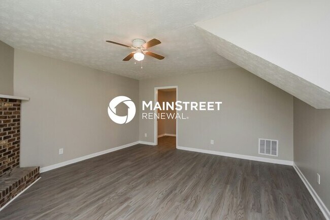 Building Photo - 3 Bedroom Pet-Friendly Home in Ellenwood, GA with Main Street Renewal