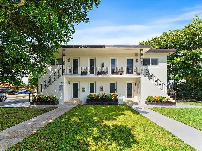 Building Photo - 1620 SW 40th Ave