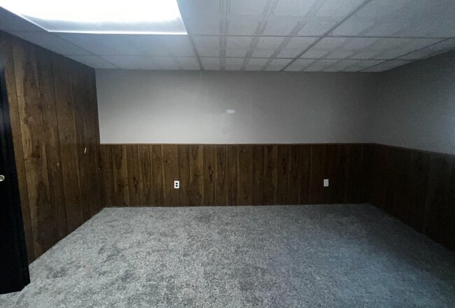 Building Photo - 7725 Tessman Dr