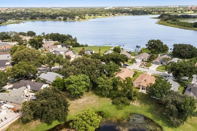 Building Photo - 989 Summer Lakes Dr