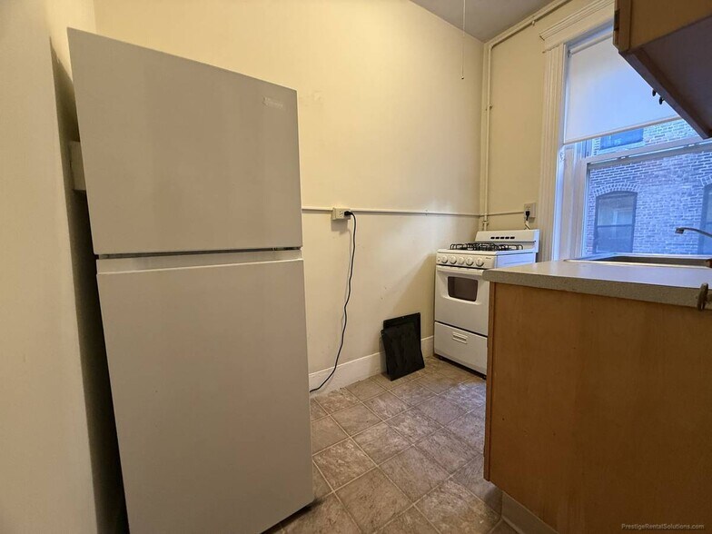 Building Photo - 15 Royce Rd