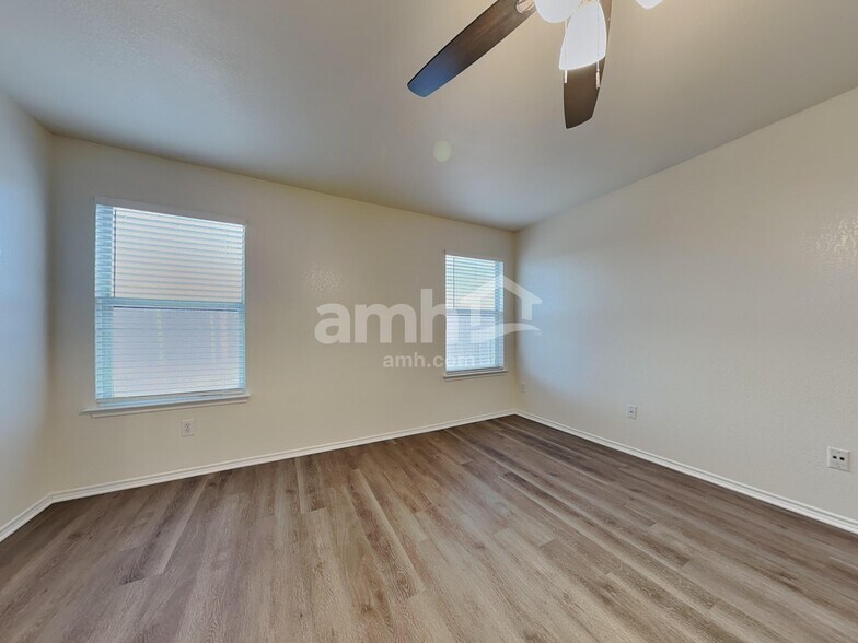 Building Photo - 1520 Wind Star Way