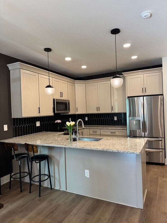 Building Photo - Tastefully Built Modern Durham Home