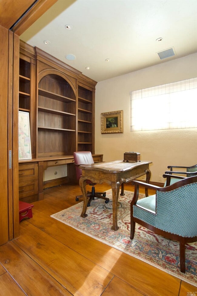 Building Photo - 1571 Silver Trail