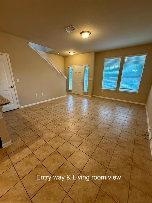 Building Photo - 2204 Langdale Ln