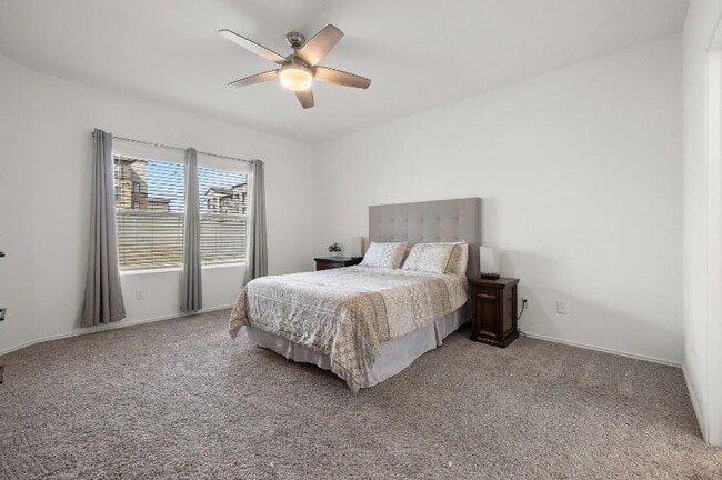 Building Photo - 104 Blue Blaze Trl