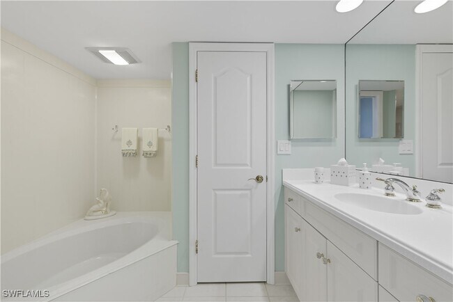 Building Photo - 4901 Gulf Shore Blvd N