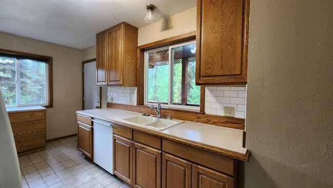 Building Photo - Beautiful Home in Condon