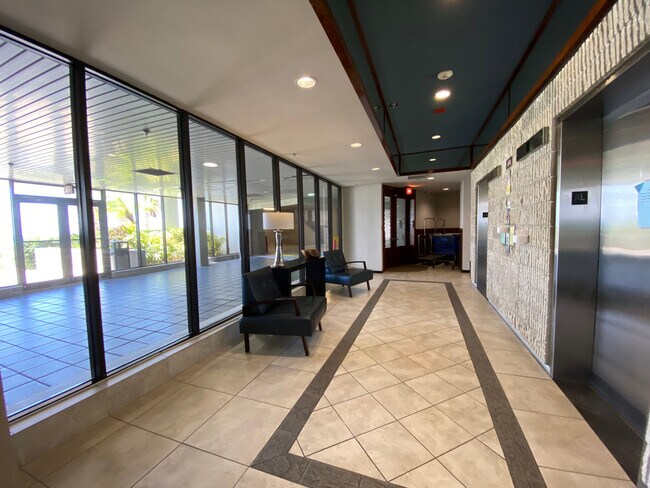 Building Photo - 1660 Gulf Blvd