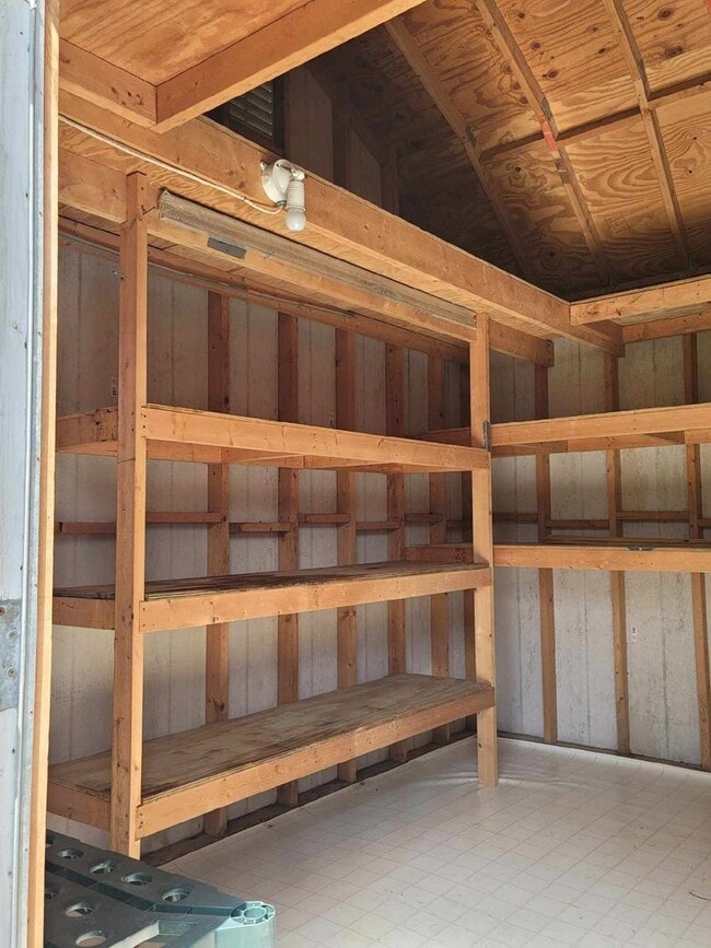 Building Photo - Charm + Plenty of Storage Space-Make this Temple Terrace House A Home!