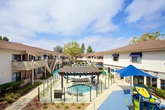 Building Photo - La Jolla Canyon